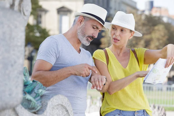 Impatient Man Pointing His Watch Wife Wants Visit More — Fotografia de Stock