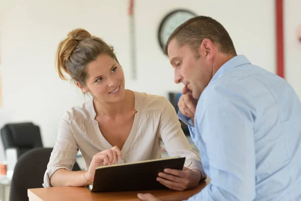 Ondernemers Die Samen Een Kantoor Werken — Stockfoto