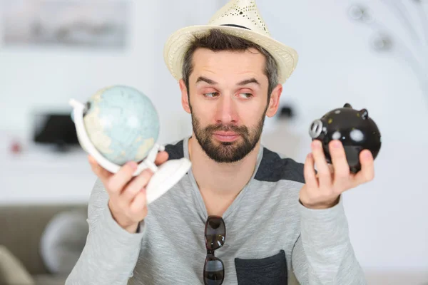 Man Planning His Vacation Trip Budget — Stock Photo, Image