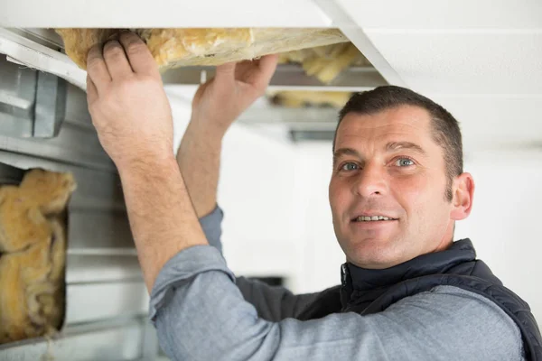 Worker Insulation Rock Wool Insulation — Stock Photo, Image