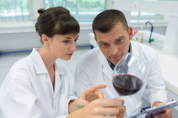 Onderzoek Van Wijn Materialen Biochemische Laboratorium — Stockfoto