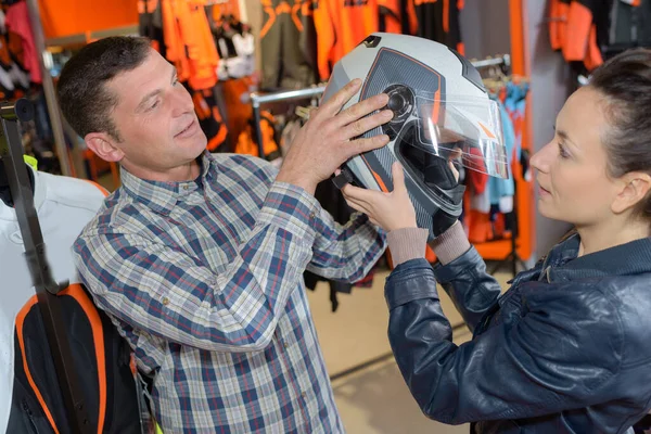 Motorrijder Dragen Jeans Pak Met Helm — Stockfoto