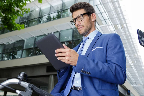 Handsome Businessman Bicycle Wearing Glasses Using Tablet — Stock Photo, Image