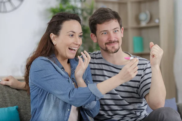 Happy Couple Checking Pregnancy Test — Stock Photo, Image