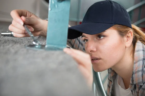 Imagen Enfocada Técnico Industrial Femenino — Foto de Stock