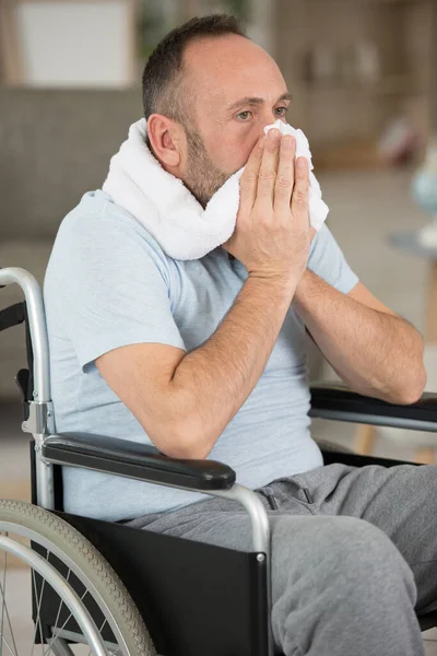 Hombre Silla Ruedas Gimnasio — Foto de Stock