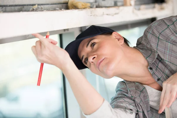 Houten Werken Vrouw — Stockfoto