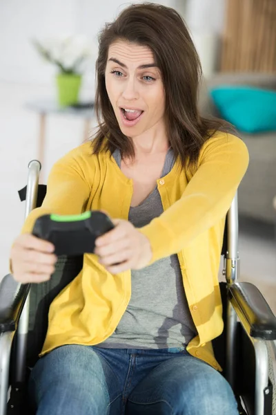 障害のある女性のビデオゲーム — ストック写真