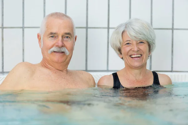 Senior Happy Couple Swimming Pool — Stock Photo, Image