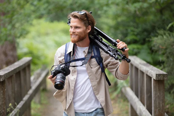 Male Photographer Location Carrying Tripod His Shoulder — Stock Photo, Image