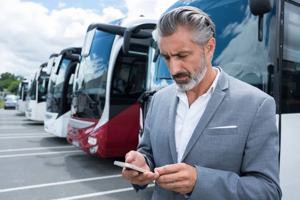 Affärsman Ägare Till Ett Bussbolag — Stockfoto