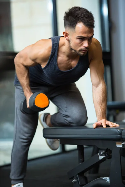 Hombre Pastilla Dumbell Gimnasio — Foto de Stock