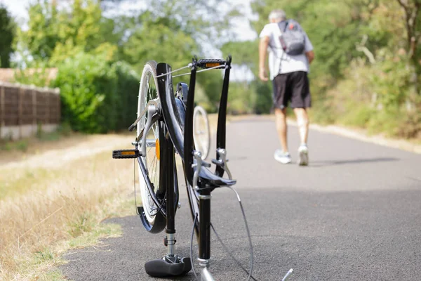 Procurando Alguma Ajuda Após Acidente Bicicleta — Fotografia de Stock