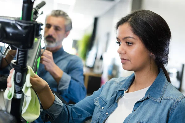 Portret Van Fiets Garantie Reparatie Werkplaats — Stockfoto