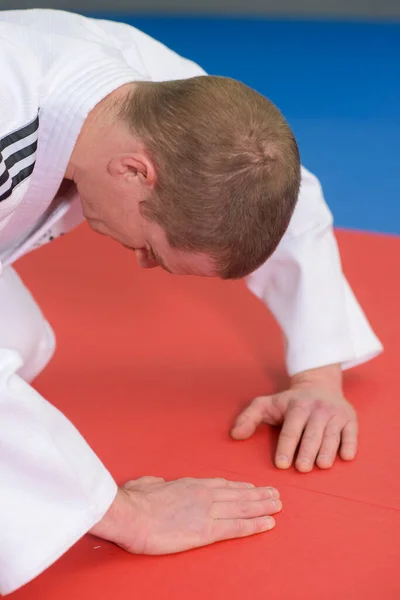 Karateci Eğitimini Tamamla — Stok fotoğraf