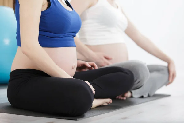 Femme Enceinte Cours Yoga — Photo