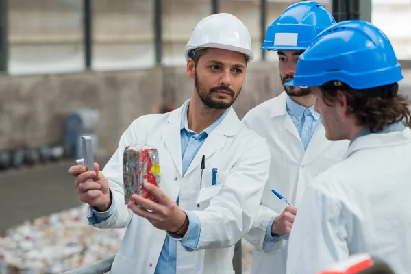 Man Worker Showing Something Workplace — Stock Photo, Image