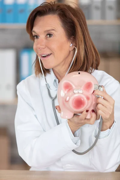 Expensive Medical Insurance Medical Budget Cuts — Stock Photo, Image