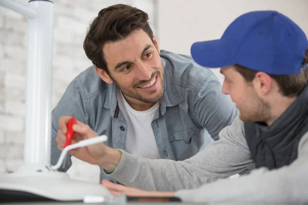 Apprentice Assembling Stool Supervision — Stock Photo, Image