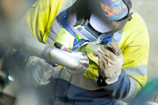 Welding Man Welding Pipe Industry — Stock Photo, Image