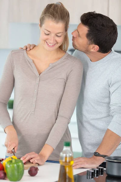 Homem Bonito Com Mulher Casa — Fotografia de Stock