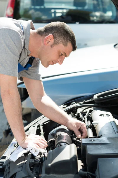 Mechaniker Mittleren Alters Freien — Stockfoto