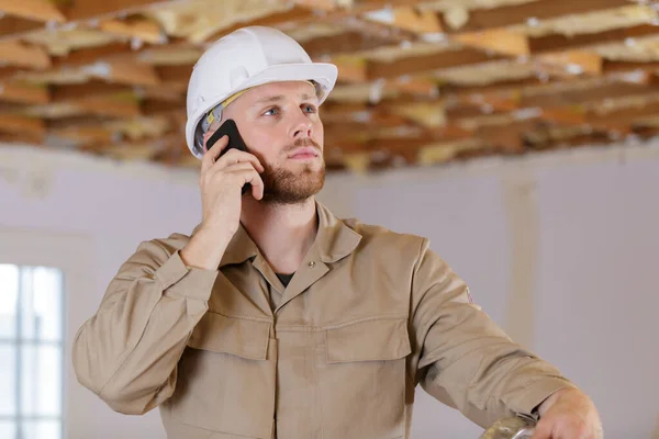 Man Construction Worker Talking Phone Smartphone — 스톡 사진