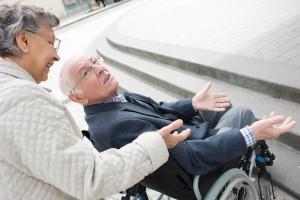 Couple Aîné Fauteuil Roulant — Photo