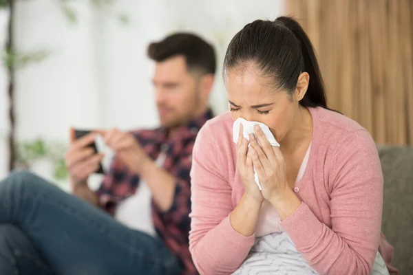 Man Calling Doctor — Stockfoto