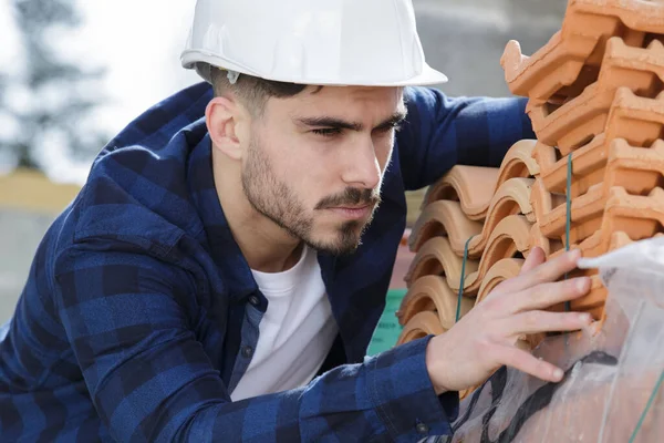 Builder Replacing Red Tiles Shingles Houses — Stok fotoğraf