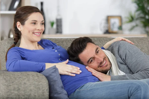 Pregnant Couple Expecting Baby — Stock Photo, Image