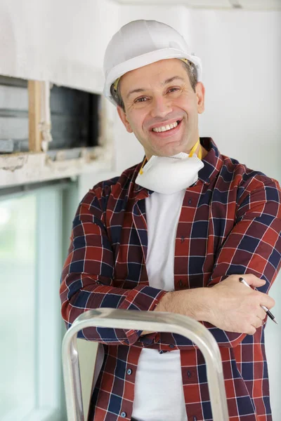 Happy Repairman Ladder Working — Stockfoto