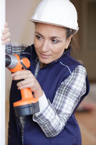 Woman Bathroom Drilling Machine — Zdjęcie stockowe