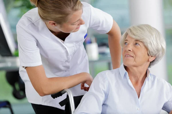 Senior Woman Having Assistance Loving Nurse — 스톡 사진