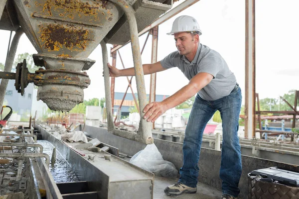 Gente Cementa Cemento Fabbrica — Foto Stock