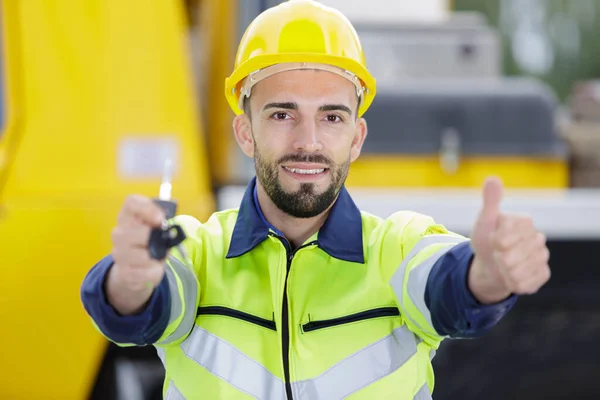 Bouwvakker Met Duimen Omhoog — Stockfoto