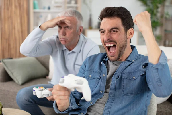 Heureux Excité Fils Avec Père Aîné — Photo