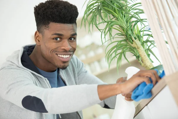 Limpiador Profesional Está Limpiando Polvo — Foto de Stock