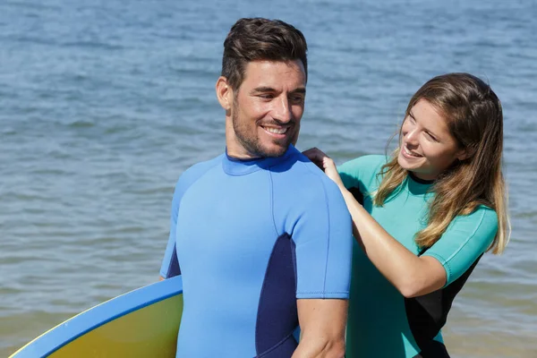 Fit Couple Surfers — Stock Photo, Image