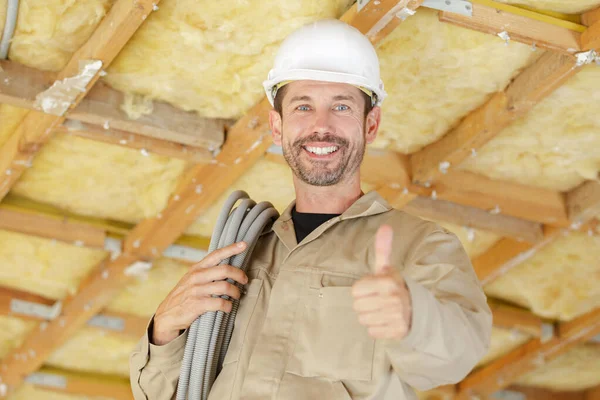 Retrato Construtor Com Polegar Para Cima — Fotografia de Stock