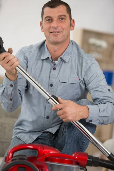 Household Cleaning Concept Man Posing Vacuum Cleaner — Stock Photo, Image