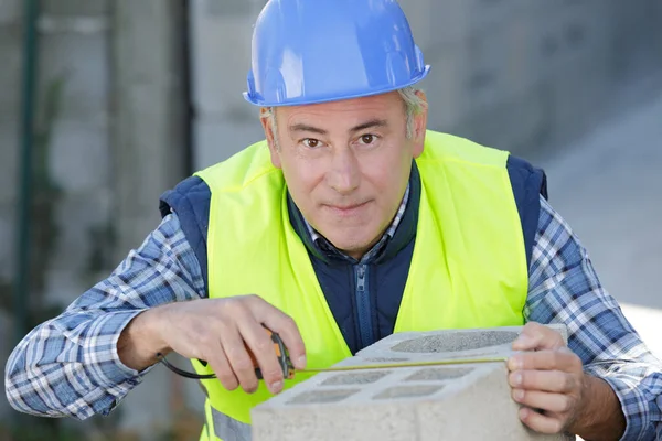 Man Bricklayer Working Brick Block Cement — Stock Photo, Image