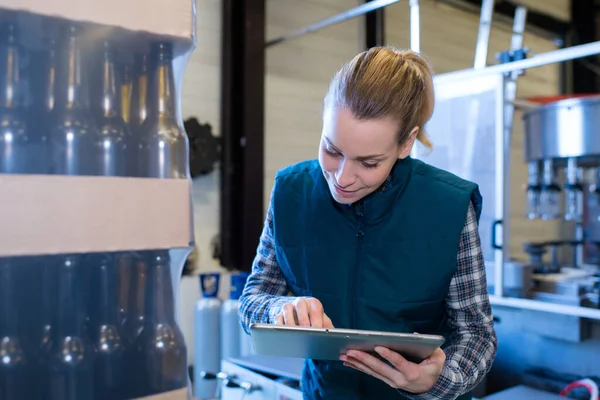 Smiling Saleswoman Showing Blank Digital Tablet — Stock Photo, Image