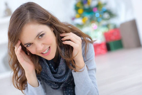 Girl Christmas Tree — Stock Photo, Image