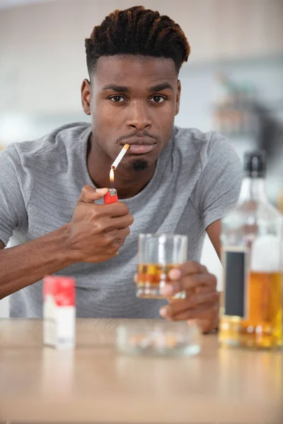 Man Drinking Smoking Cigarette Bar Pub — Stockfoto