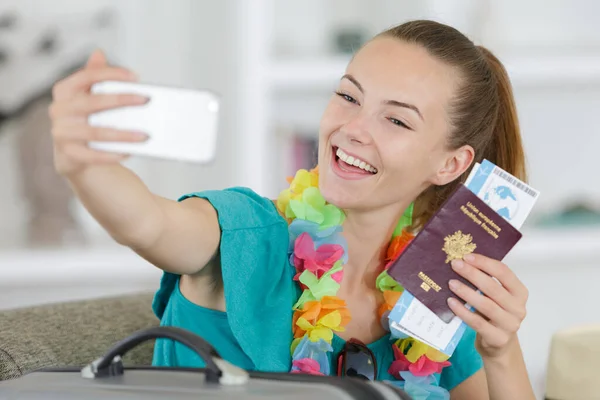 Young Lady Taking Selfie Holding Passport Tickets — Stock Photo, Image