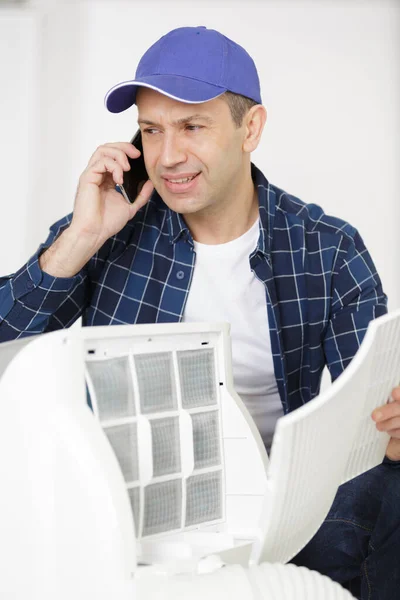 Male Technician Phone — Stock fotografie