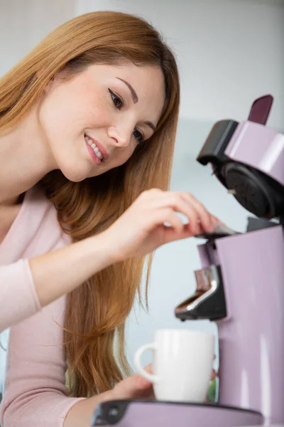 Happy Woman Making Coffee Home — 스톡 사진