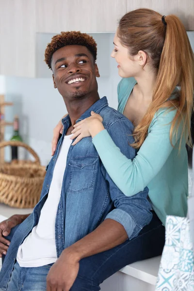 Smiling Bearded Man Spending Time His Pretty Girlfriend — ストック写真