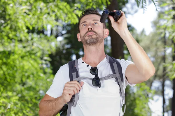 Portrait Male Hiker Holding Binocular — Foto de Stock